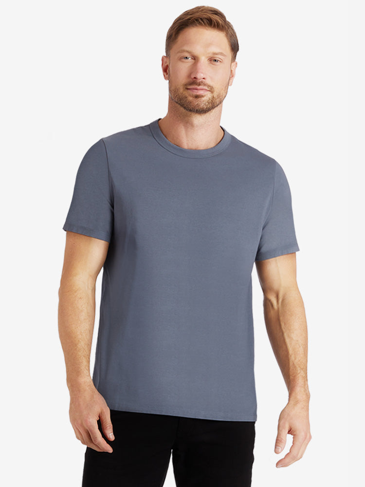 Men wearing Bleu Vintage Classic Crew Driggs Tee