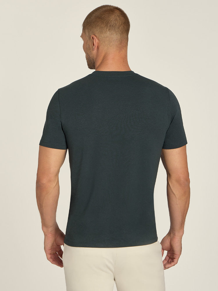 Men wearing Pino Luxe Stretch Tee