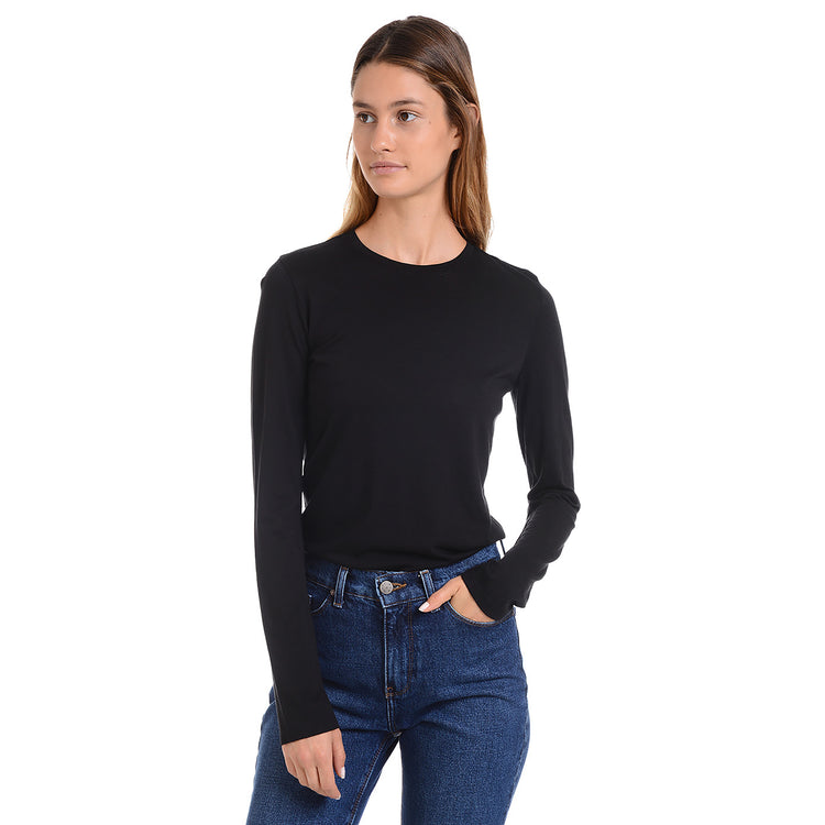 Women wearing 1 blanc/2 noirs Long Sleeve Crew Tee Marcy 3-Pack