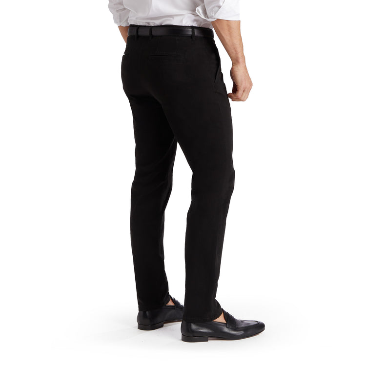 Men wearing Black Everyday Comfort Slim Chino Pants