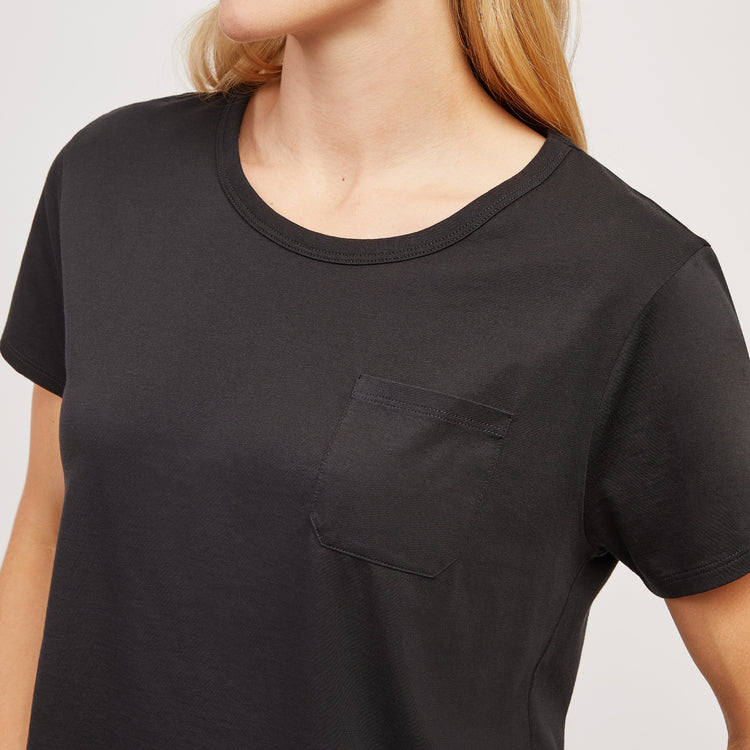 Women wearing Black Everyday Cotton One Pocket Crew Tee