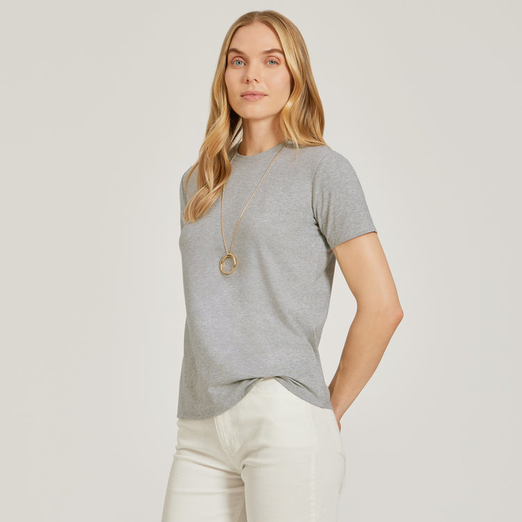 Women wearing Gris jaspeado Relaxed Crew Marcy Tee