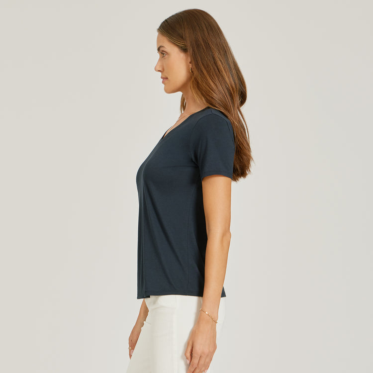 Women wearing Azul marino Relaxed V-Neck Marcy Tee