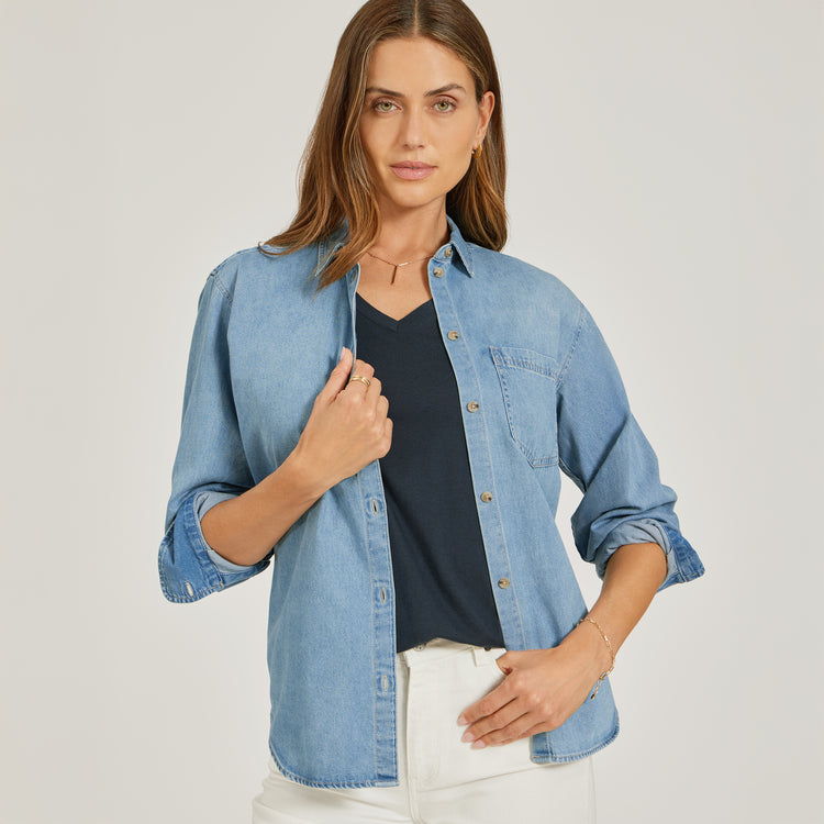 Women wearing Azul marino Relaxed V-Neck Marcy Tee