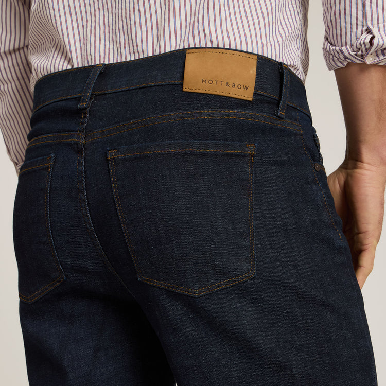 Men wearing Bleu Foncé Jean droit Crosby