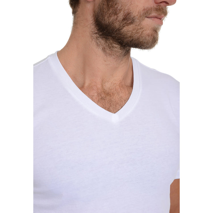 Men wearing Blanco Classic V-Neck Driggs Tee