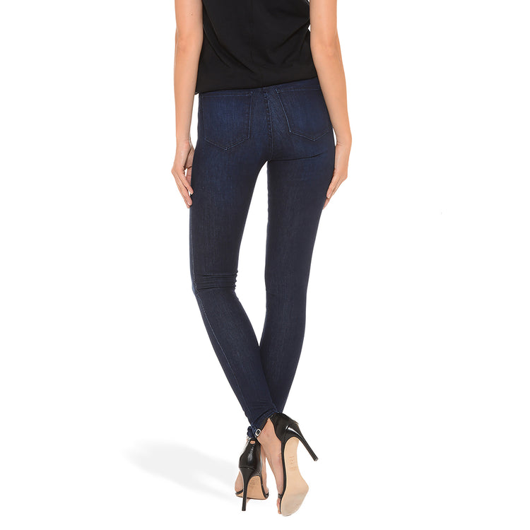 Women wearing Azul oscuro/medio High Rise Skinny Grove Jeans