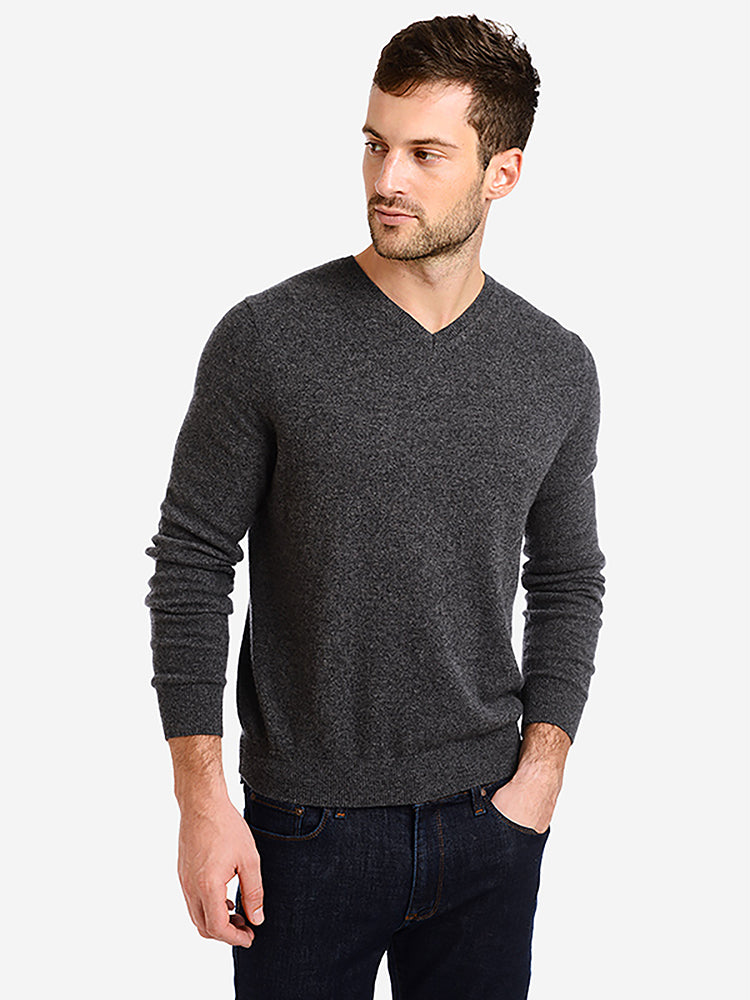 Men wearing Gris Fusain Classic Cashmere V-Neck Bergen Sweater
