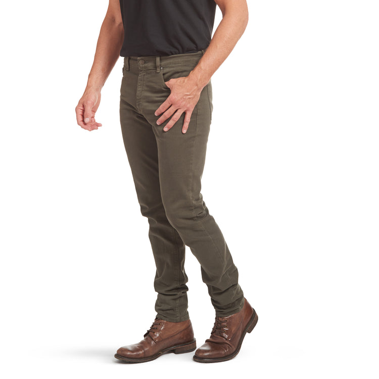 Men wearing Verde militar Skinny Mercer Jeans
