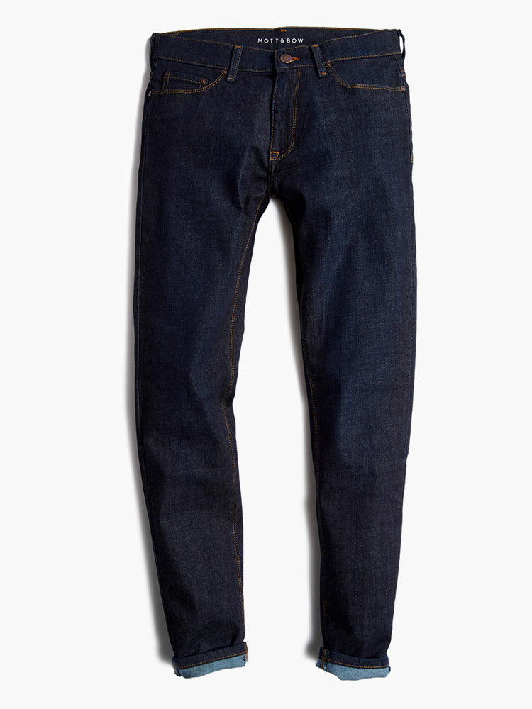 Men wearing Bleu Foncé All Blue Jeans