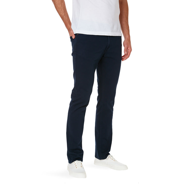 Men wearing Azul marino Slim Mercer Jeans