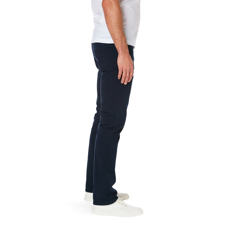 Men wearing Azul marino Slim Mercer Jeans