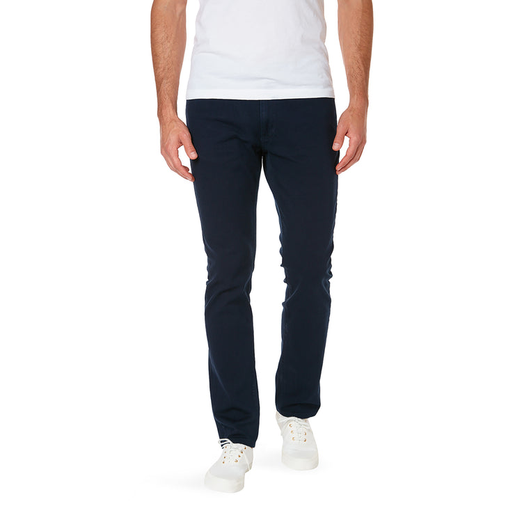 Men wearing Azul marino Slim Mercer Jeans