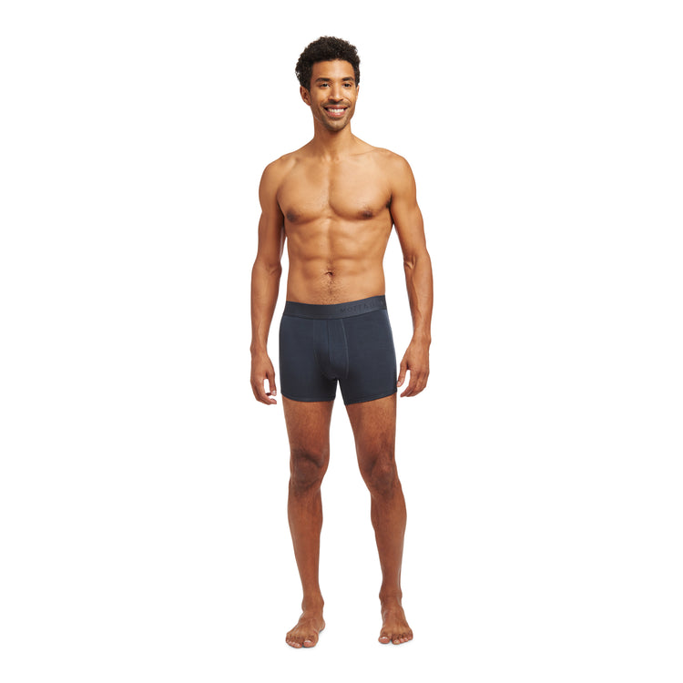 Men wearing Steel Gray Second Skin Trunk