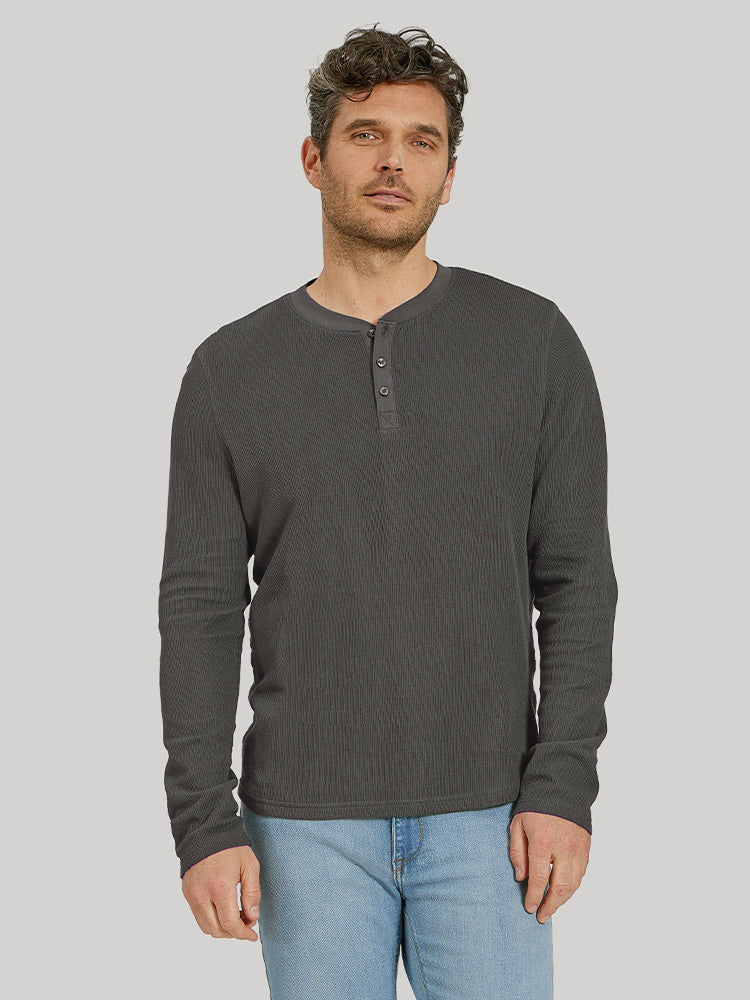Men wearing Dark Gray Cotton Waffle Curved Hem Henley