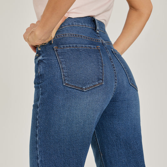 High Rise Cropped Straight Leg Gilmore Medium/Dark Blue High-Rise Cropped jeans