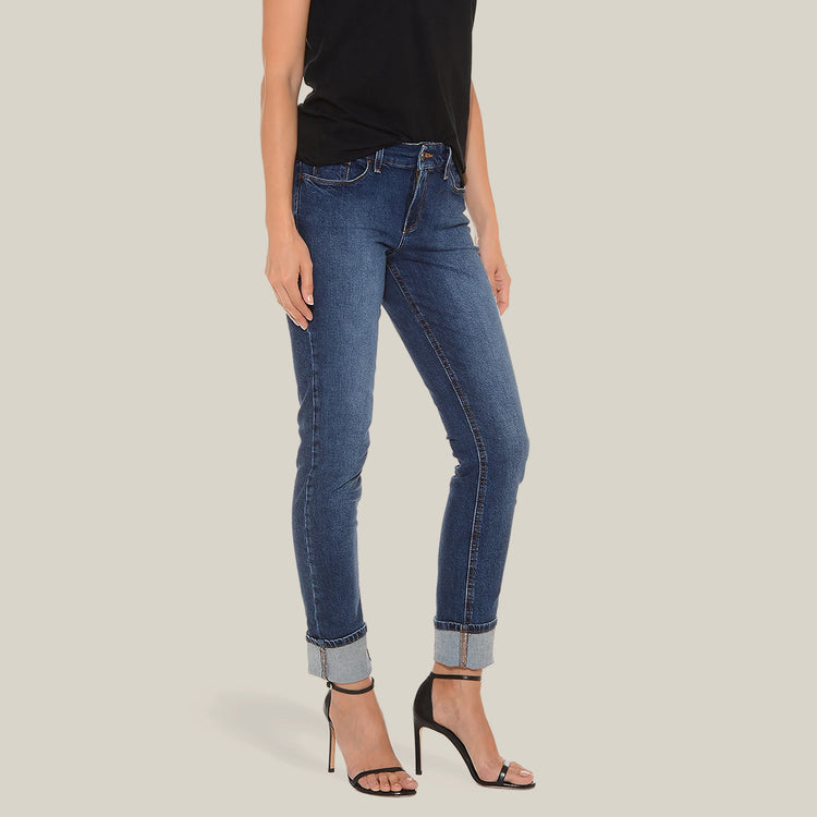 Women wearing Azul oscuro/medio Slim Straight Ridge Jeans