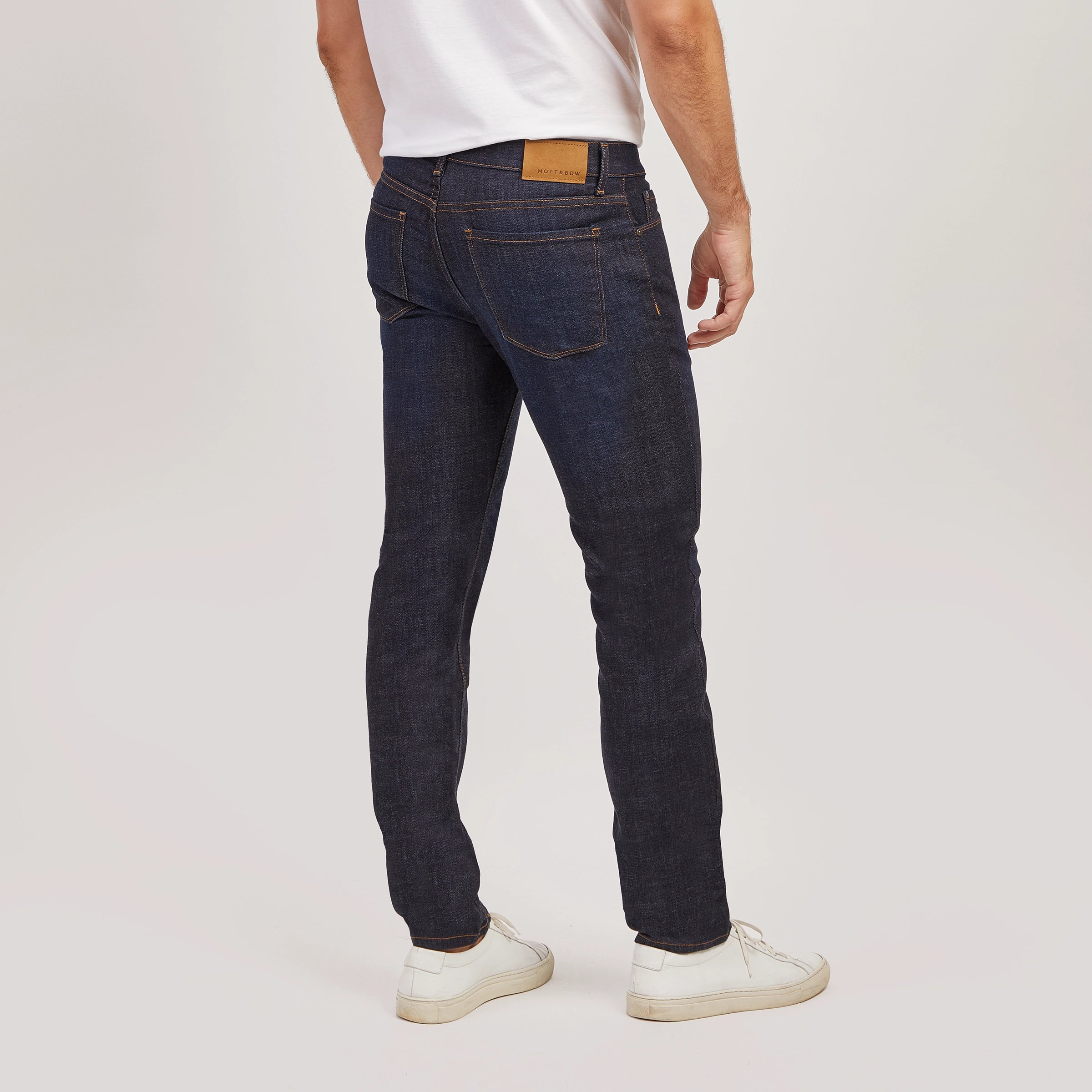 Men wearing Bleu Foncé All Blue Jeans jeans