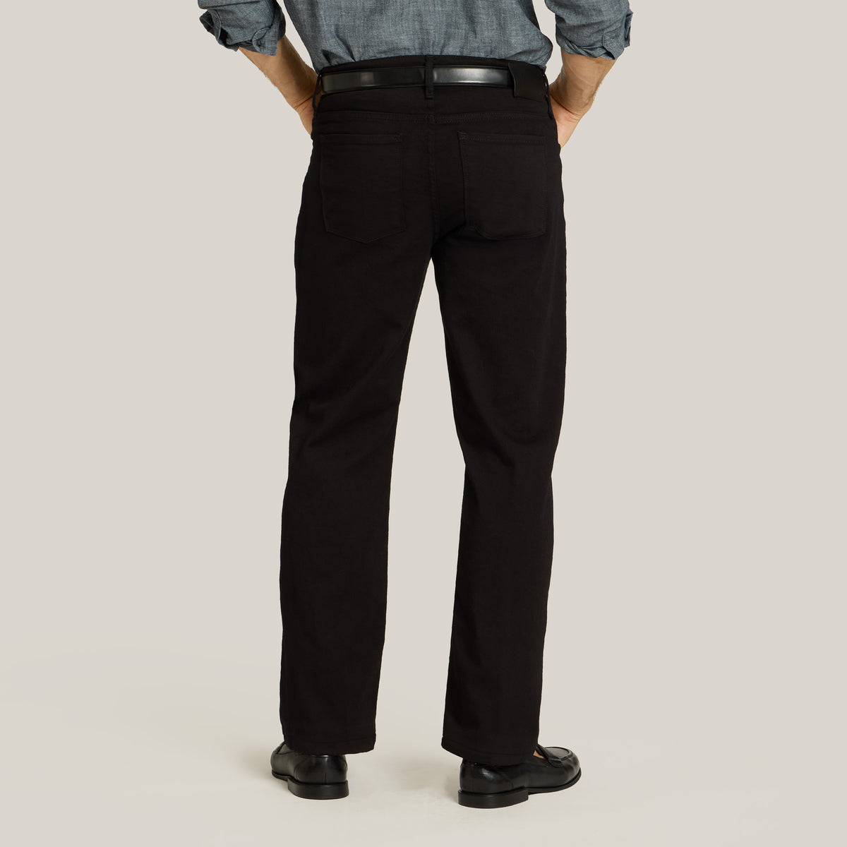 Men wearing Noir Straight Jay Jeans