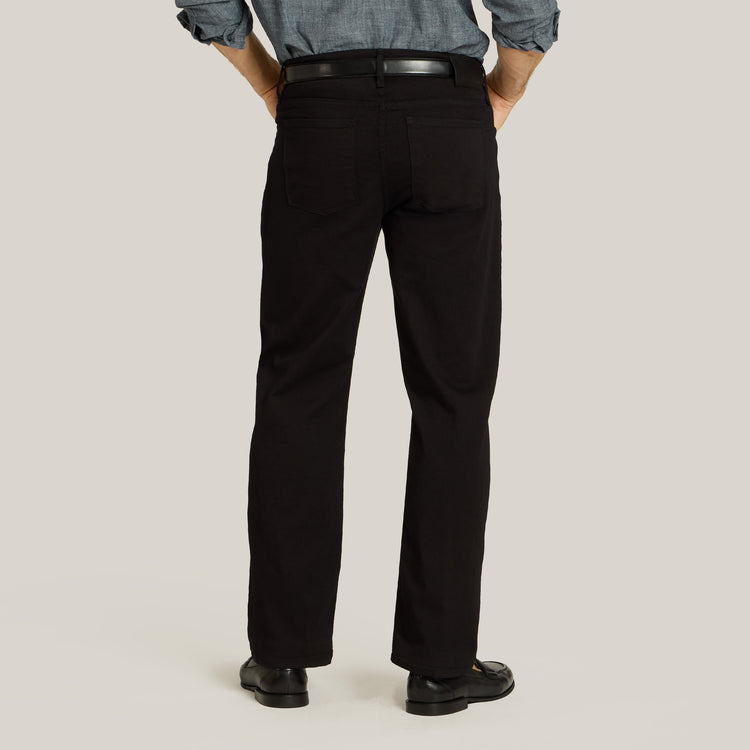 Men wearing Noir Straight Jay Jeans