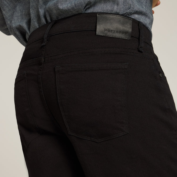 Men wearing Noir Straight Jay Jeans