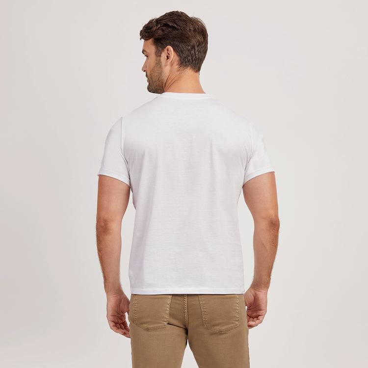 Men wearing Blanco Classic V-Neck Driggs Tee
